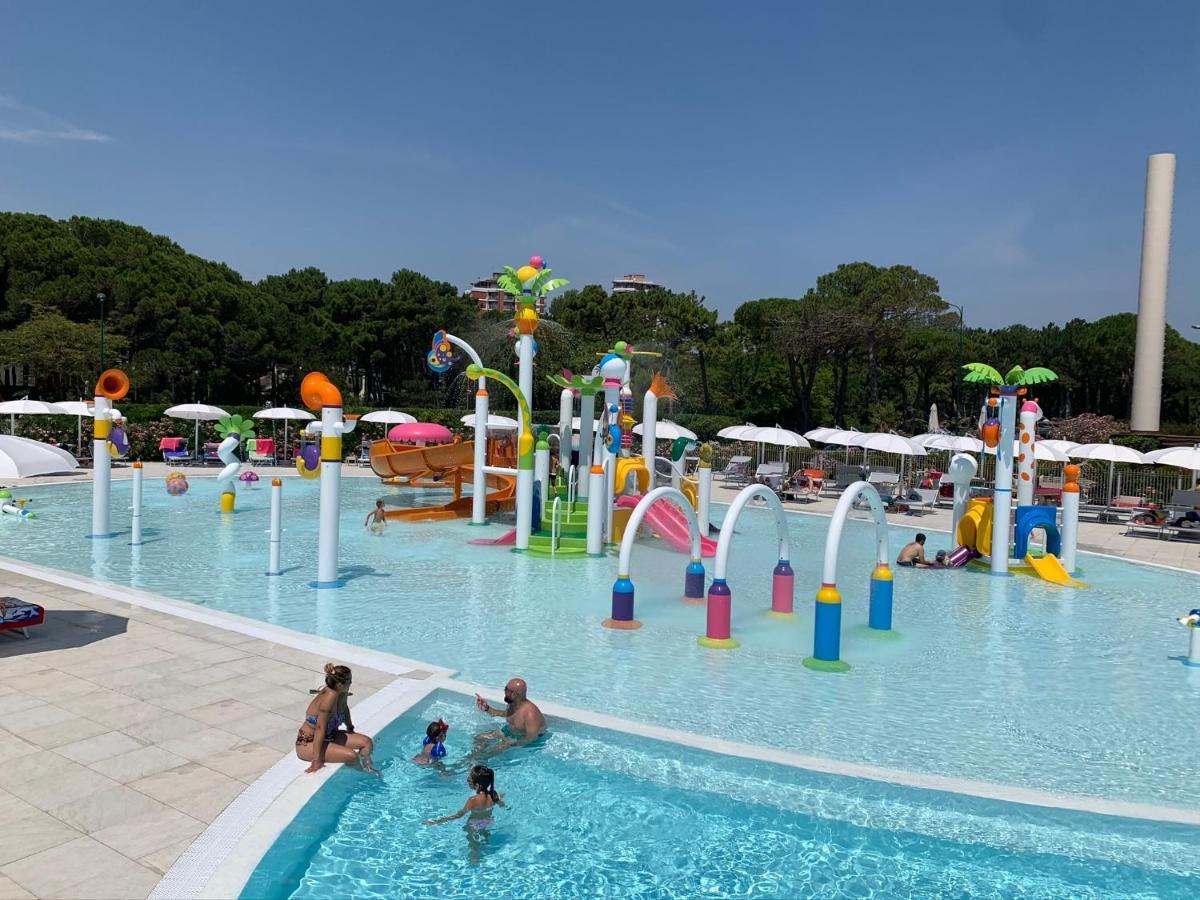 Penthouse Bellavista Apartment Lignano Sabbiadoro Bagian luar foto