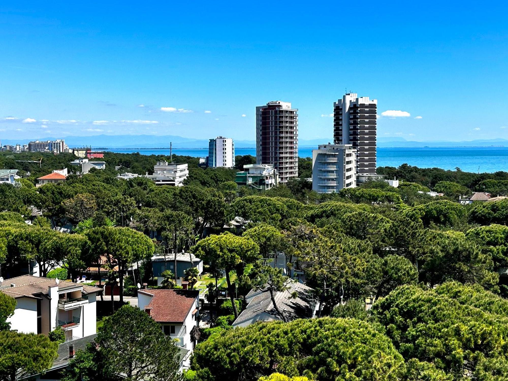 Penthouse Bellavista Apartment Lignano Sabbiadoro Bagian luar foto